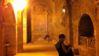 Dans la crypte de Saint-Victor