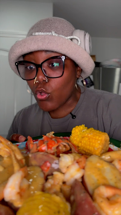 Red Lobster Seafood Bowl Review – Was This Supposed to Save the Restaurant?! @authenticteeceeLive