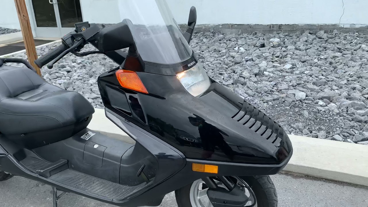 2005 Honda Helix - YouTube