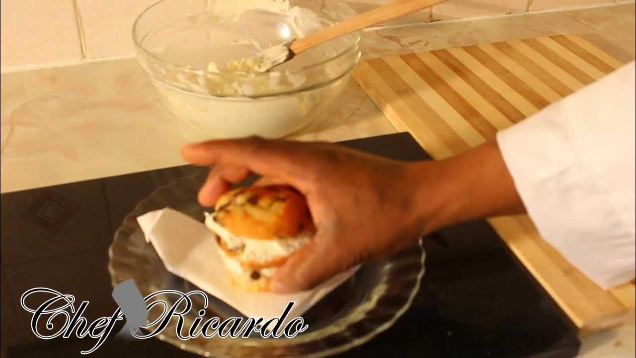 How To Combine Double Cream & Icing Sugar To Make Whipped Cream