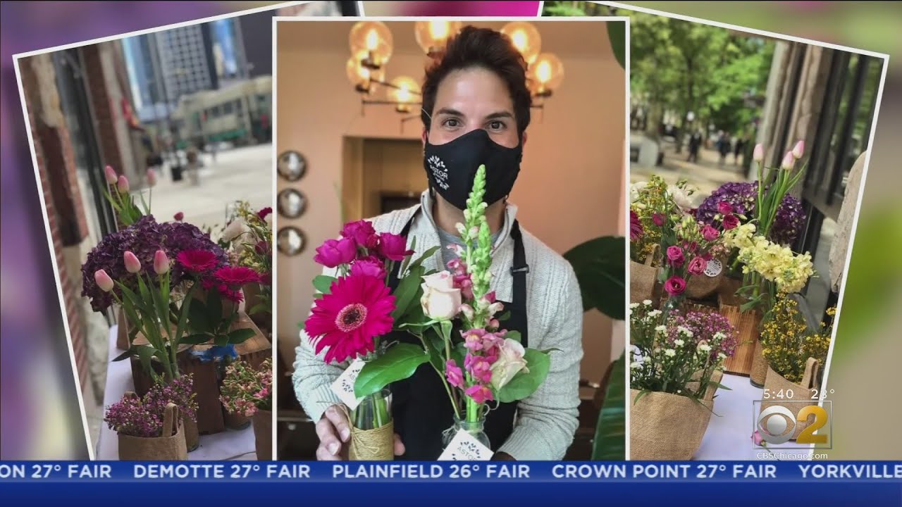 Generous Gold Coast Florist Spreading Holiday Cheer To Seniors Who Are Feeling Lonely