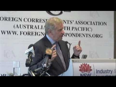 An interview with Australian Trade Minister Simon Crean discussing the current Saudi Australia relationship involving Economy and Investment practices.Interview is by Australian Correspondent of the Saudi Press Agency (SPA) Mr. Khodr Saleh at the Foreign Correspondent Association in Sydney Australia on 16th February 2010.