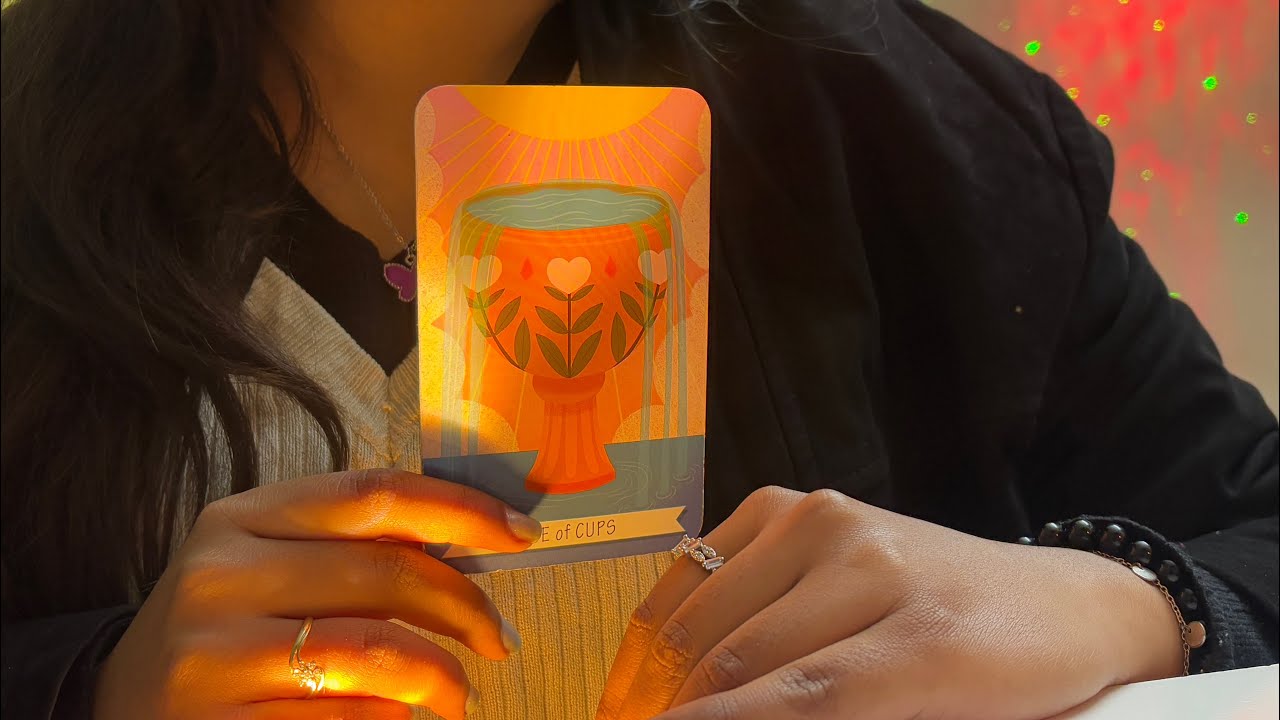 Your future spouse’s biggest green flag 💚isn’t romance❤️ — it’s THIS (Tarot Reading)