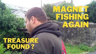 Did i Find Treasure While Magnet Fishing by David Morgan 12 views 2 years ago 2 minutes, 30 seconds