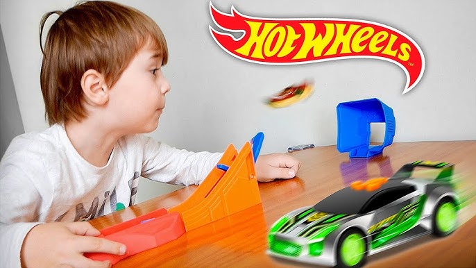 Trikids Brinquedos: Super Pistas Wall Tracks Hot Wheels! Agora seus Hot  Wheels andarão pelas paredes!