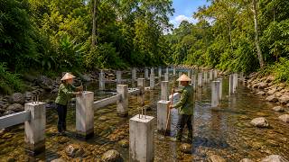 The young couple built their riverside house in 300 days./By@KongSurvivalOffGridLiving