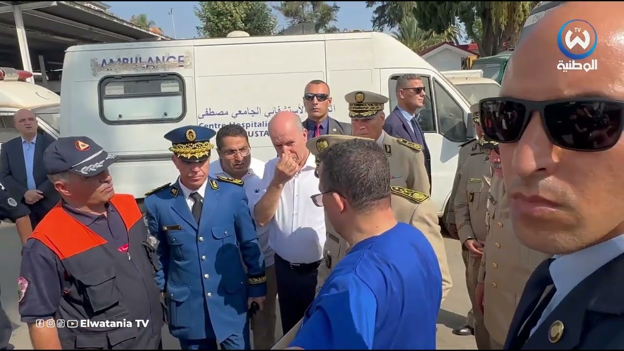 لحظة وصول الفريق أول السعيد شنقريحة إلى مستشفى مصطفى باشا للإطمئنان على حالة ضحايا حادث وادي الحراش