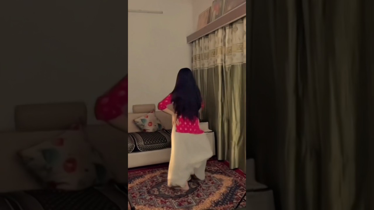 Camera tracking, viral dance tutorial 