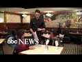 Diners are upset over ocd waiter  what would you do  wwyd