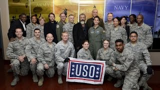 Vince Vaughn, Mel Gibson & Luke Bracey Host Uso Hacksaw Ridge Screening