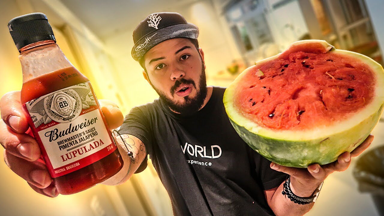 COLOQUEI PIMENTA NO SUCO DE MELANCIA DOS MEUS AMIGOS