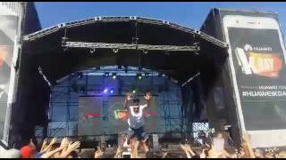 Another Stage Dive Fail