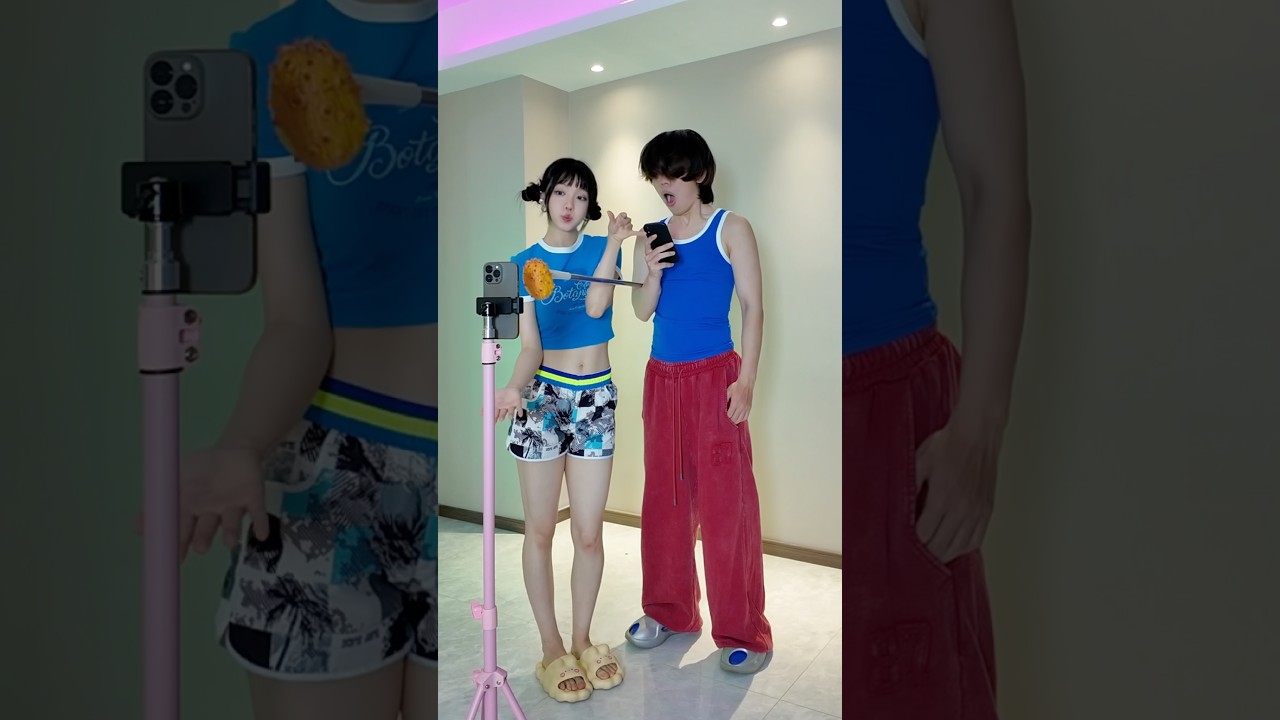 Flying Fruit Tutorial🍎#behindthescenes #dance #couple #funny #zoey