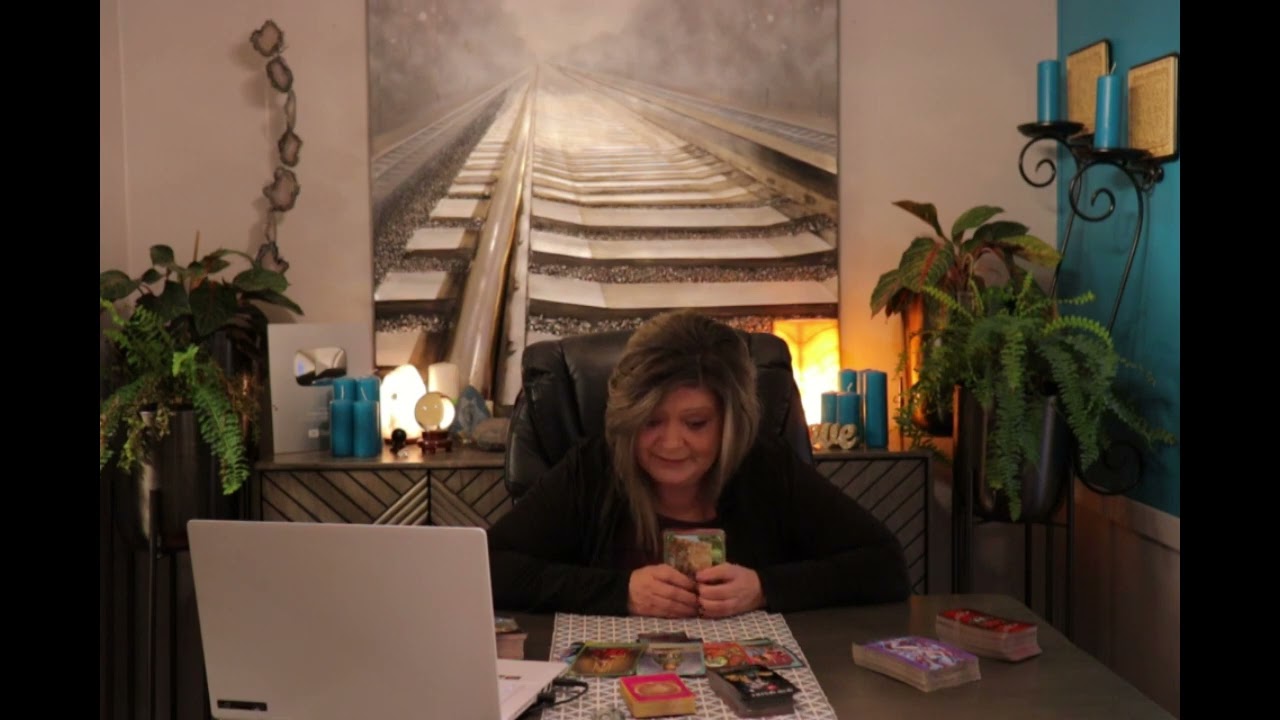 CAPRICORN DEC 30 BEING BACKED INTO A CORNER WITH THIS KARMIC LOVER! YOU WERE RIGHT AGAIN CAP