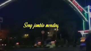 Viral saiki malam minggu sing jomblo mending turu rasah metu dolan mung ngebai dalan