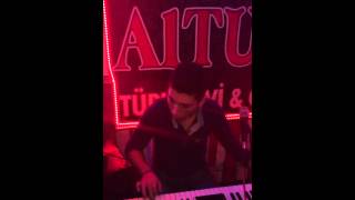 Serkan Altun Ve Batuhan Bakil...seni̇n İçi̇n Üç Beş Ki̇şi̇ Vurmammi Lazim Yar....