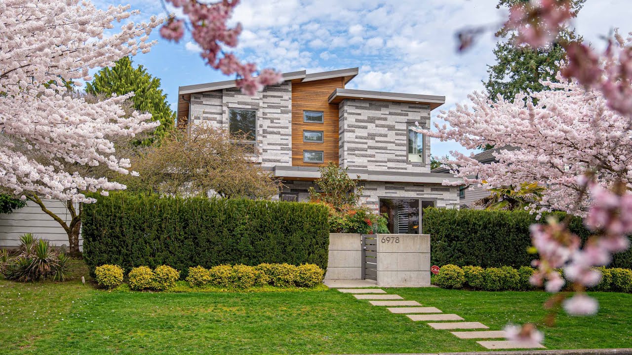 6978 Laurel St, Vancouver | Listed by Jean Fan