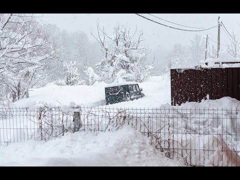 Горячий Ключ – высота сугробов превысила 1 метр!