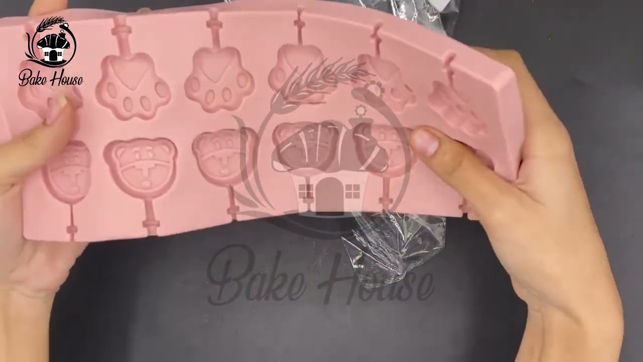 Bake House | Bear Face & Paw Silicone Lollipop Mold 12 Cavity | Bake House