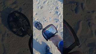 Поиски клада на пляже... #коп #находки