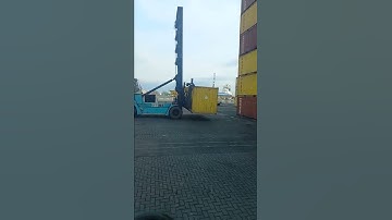 LOADING EMPTY CONTAINER VAN/TATSCABS TV/MANILA NORTH HARBOR