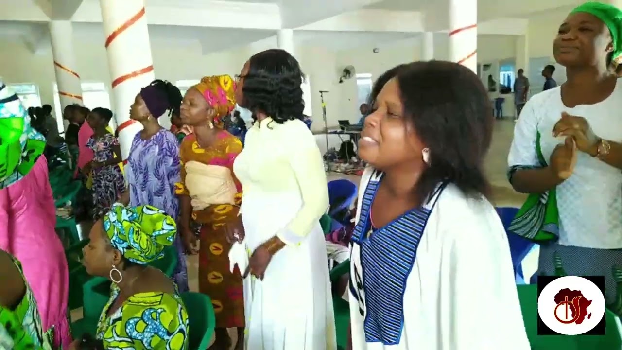 Eglise de Dieu du Plein Evangile LOUANGES ET ADORATIONS