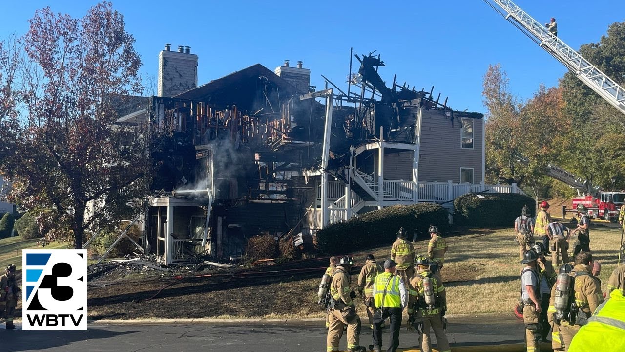 Firefighters extinguish two-alarm fire at south Charlotte apartment ...