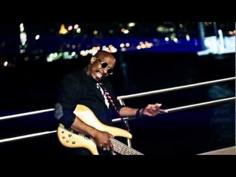 Bingo Bongo - Bongo Beat (Official Video)