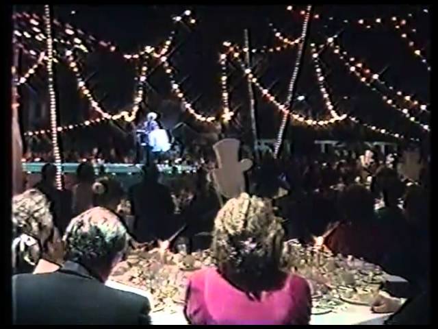 Смотреть «Jackie Trent and Tony Hatch In Concert - 1987» на YouTube Смотреть «Jackie Trent and Tony Hatch In Concert - 1987» на YouTube
