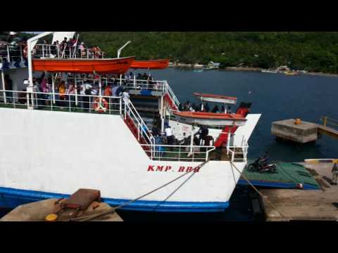 Video: Flotilla Memasuki Pelabuhan