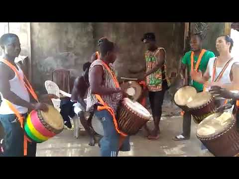 Répétition avec les percussions de Kouroussa