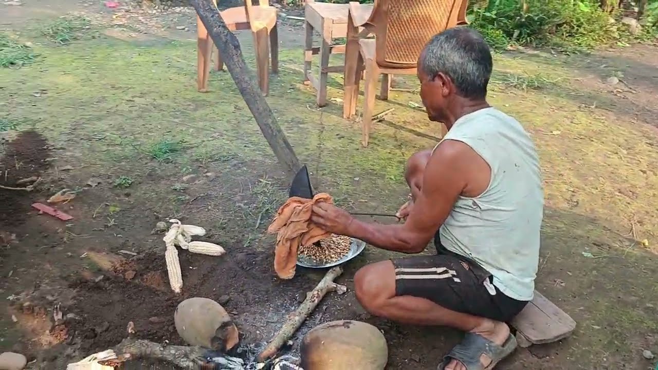 Village life Himalayan nepali ruler family hard working pop corn cooking 