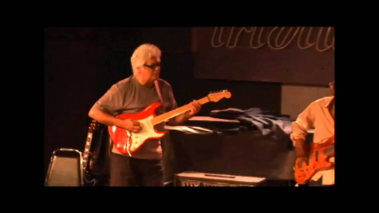 Guarda Larry Coryell/ Lenny White /Victor Bailey at the Iridium-Led Zeppelin- Black Dog su YouTube Guarda Larry Coryell/ Lenny White /Victor Bailey at the Iridium-Led Zeppelin- Black Dog su YouTube