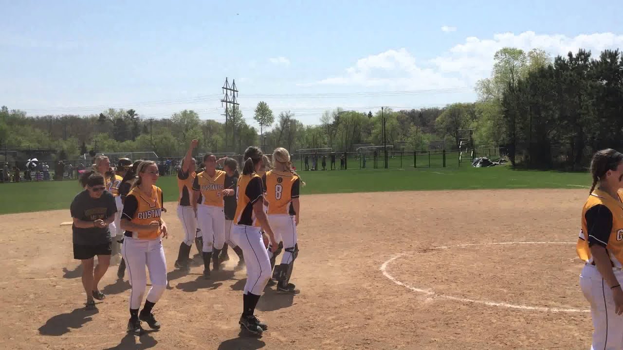Gustavus celebrates walkoff win in 2015 MIAC Softball Playoff
