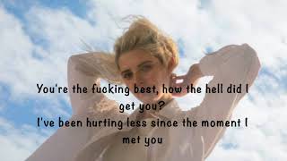 Download Lagu I'm so happy - Emily Burns (Lyris-no ads) MP3