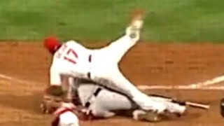 Shohei Ohtani leaves game after scary home plate collision with Jose Abreu