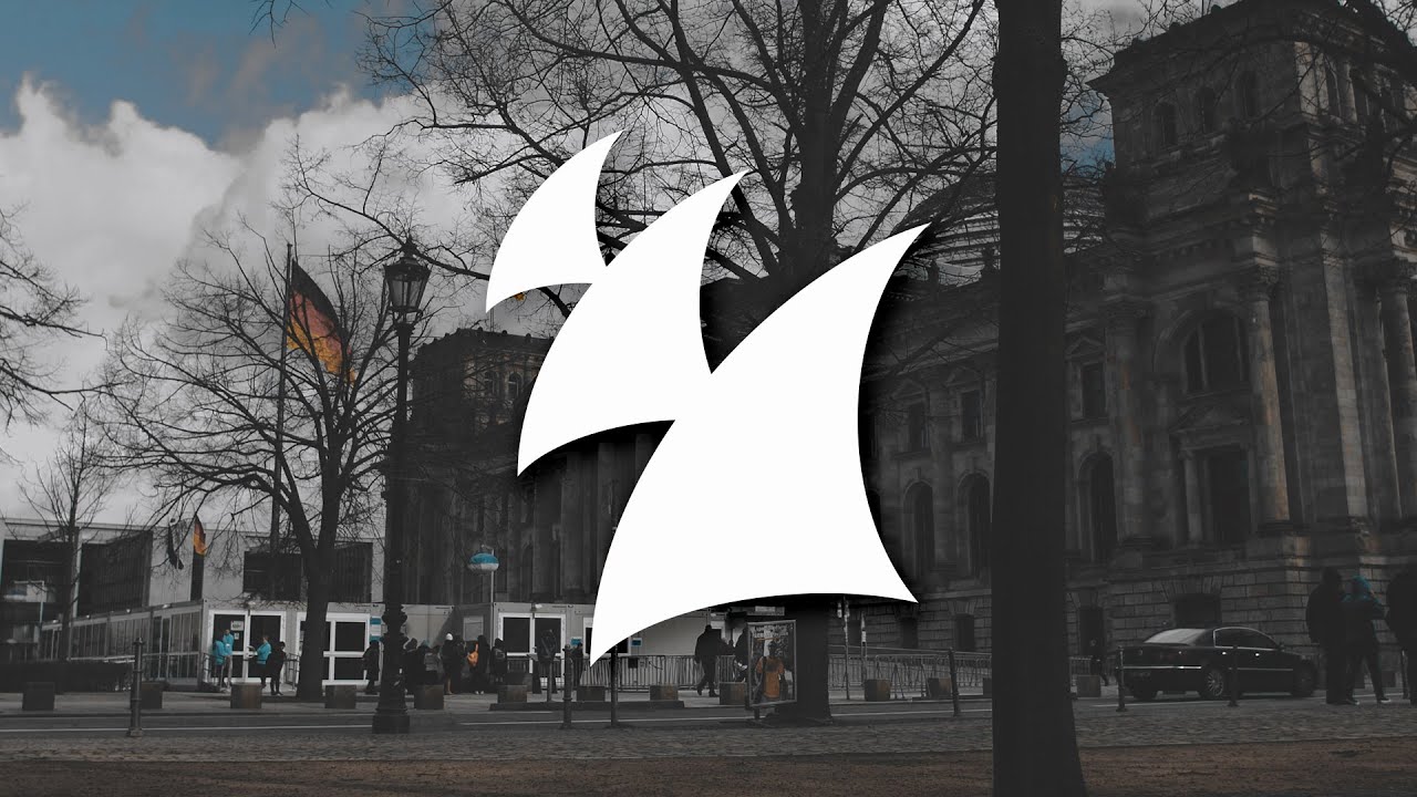 LANDER feat. Gia Mellish - Everybody Wants To Be Somebody