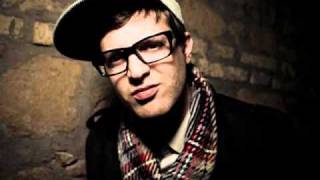 Watch Mayer Hawthorne Let Me Know video