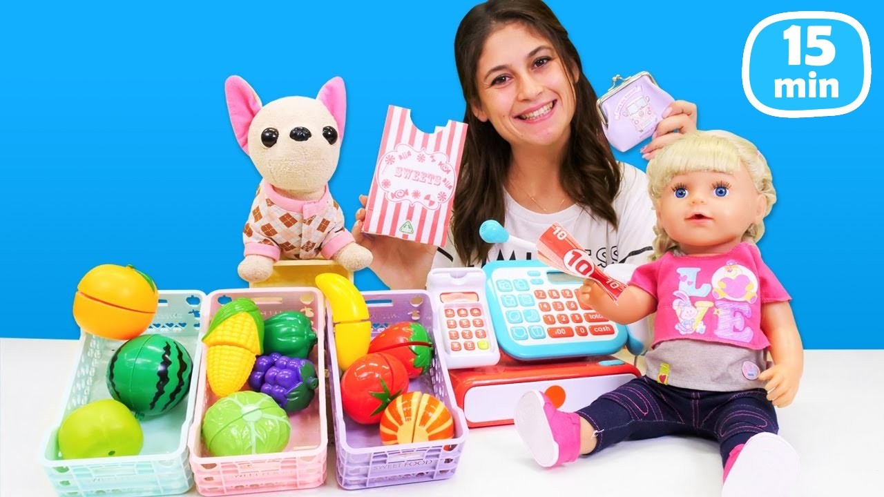 Ayşe Gül'e penguen şeklinde bir çöp kovası yapıyor ve birlikte marketçilik oynuyorlar! Çocuk videosu