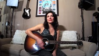 Queen V - Alone Live From The Den 12-02-20