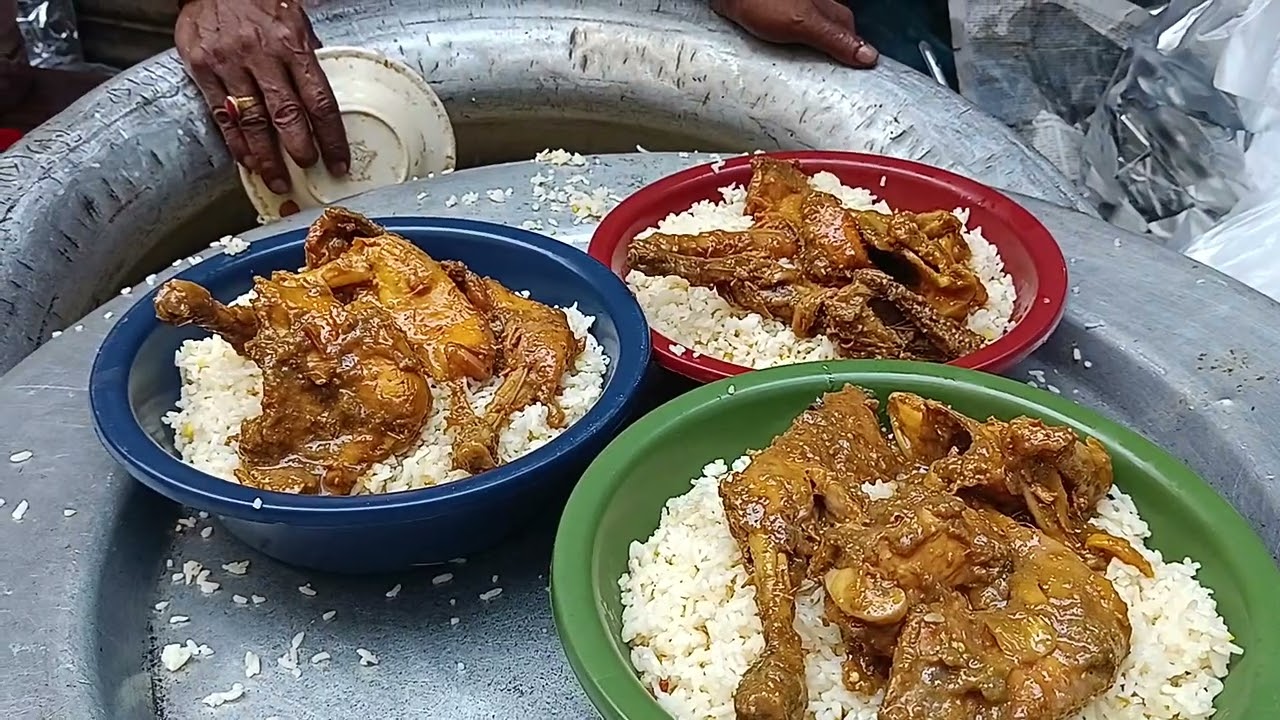 শুক্কুর বাবুর্চির বিরানির দোকান রমজানে স্পেশাল ৪০০ ট