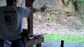 S&W 500 magnum one handed News