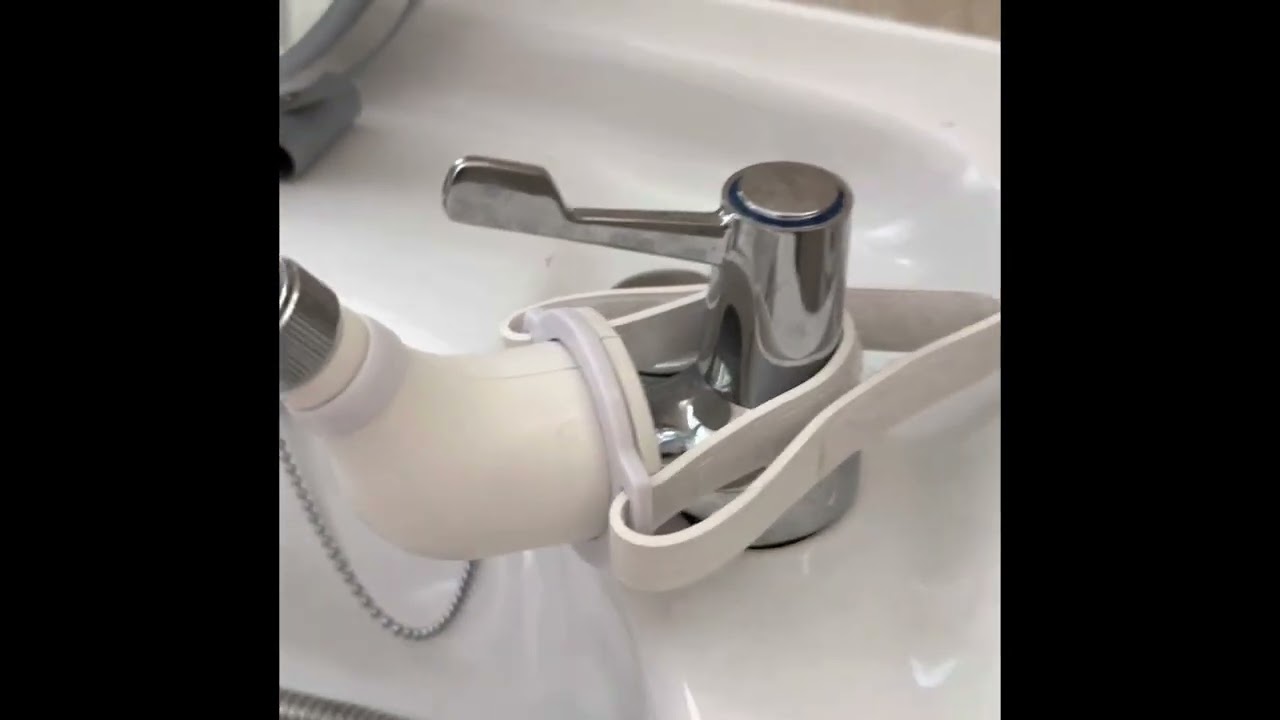 Review of the Croydex   bath shower set