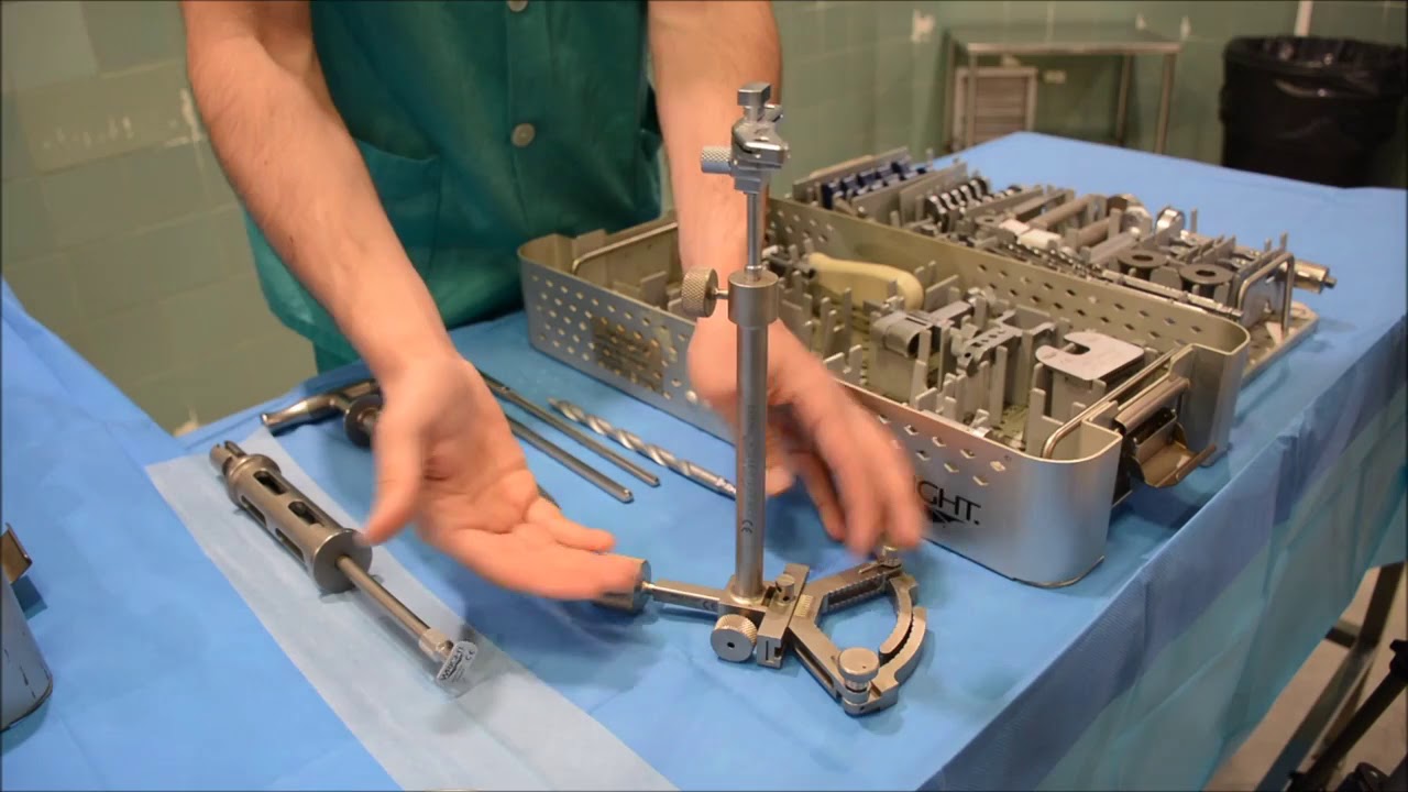 Prótesis total de rodilla primaria ADVANCE MEDIAL PIVOT  Tutorial del Instrumental de quirófano