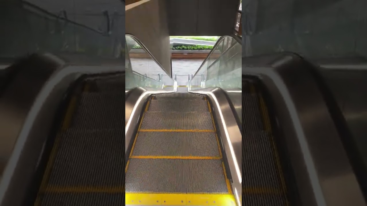 #shorts GOING THE WRONG WAY ON A KONE ESCALATOR WITH A WRONG DIRECTION ALERT