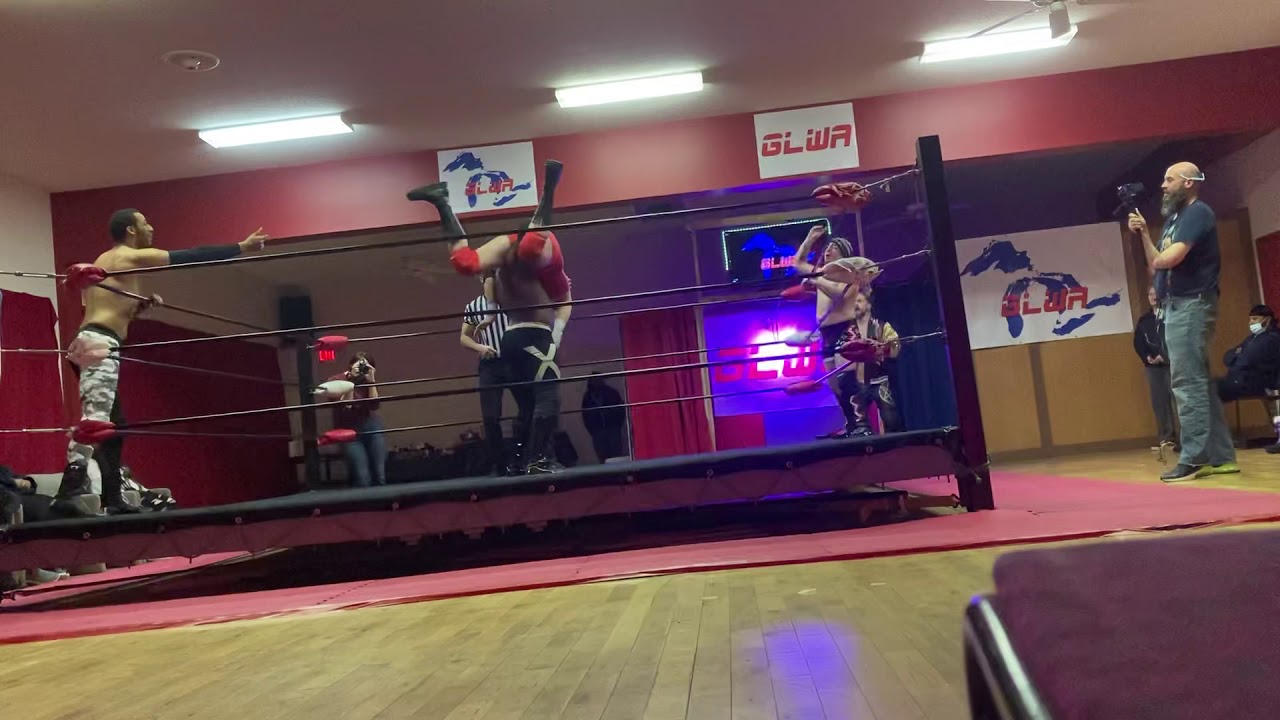 Euchre Club (Xcalibur and Austin Fury, w/ Jared Kripke) vs Lifeguard Josh Morris and Tim Savage