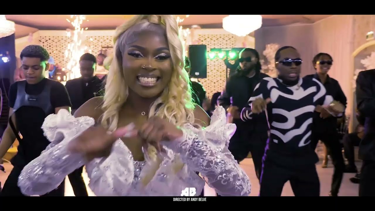 Entrée + Flashmob Birthday  - Naerina