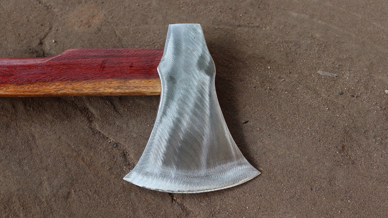 Blacksmithing - Forging An Axe From A Piece Of Steel Bar.