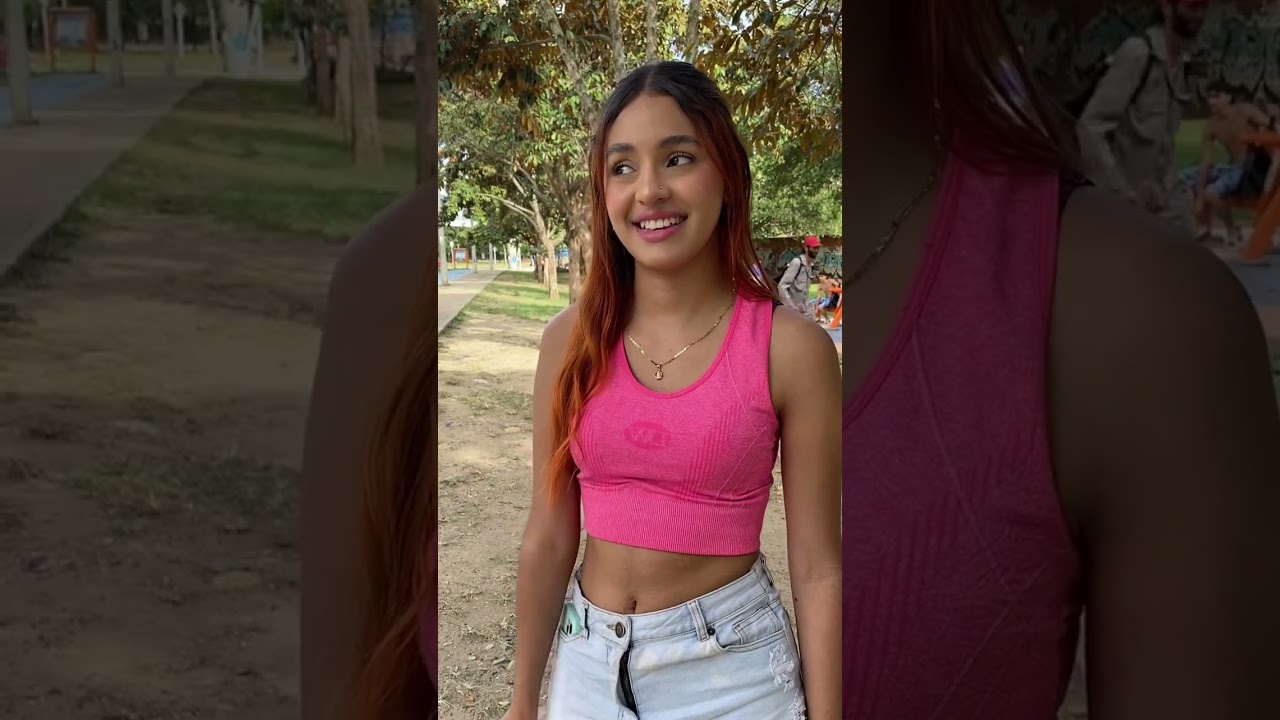 Ella estaba buscando una dirección. Mira lo que sucede