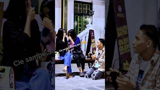 Prank Buta jatuh didepan cewek cantik berujung Salting parah endingnya😅🥰#prank#viralvideoshorts